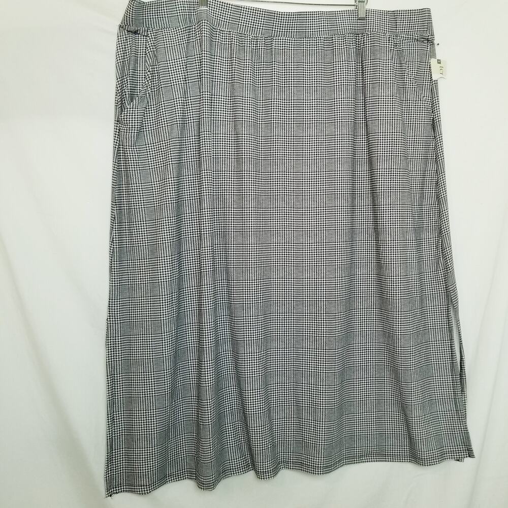 NWT's Terra & Sky Women's Maxi BLACK/WHITE PLAID HOUNDSTOOTH Side Slits Size 4X